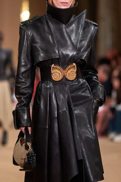 Look 37